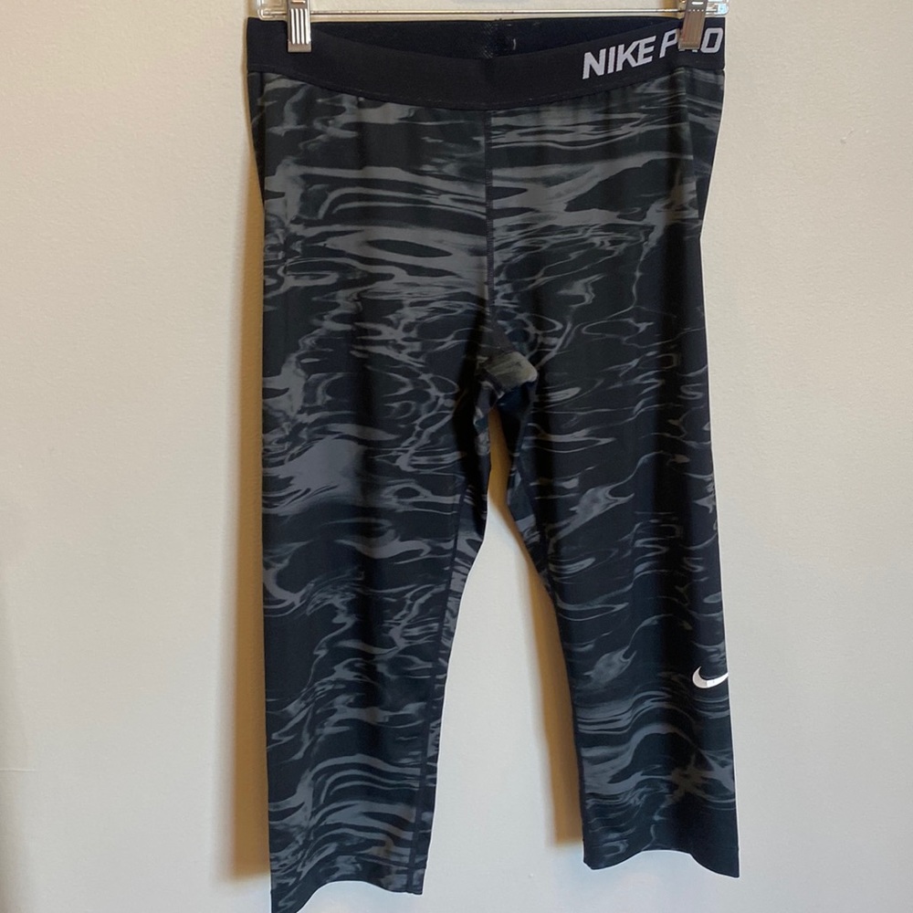 Nike pro dry fit graphic print leggings